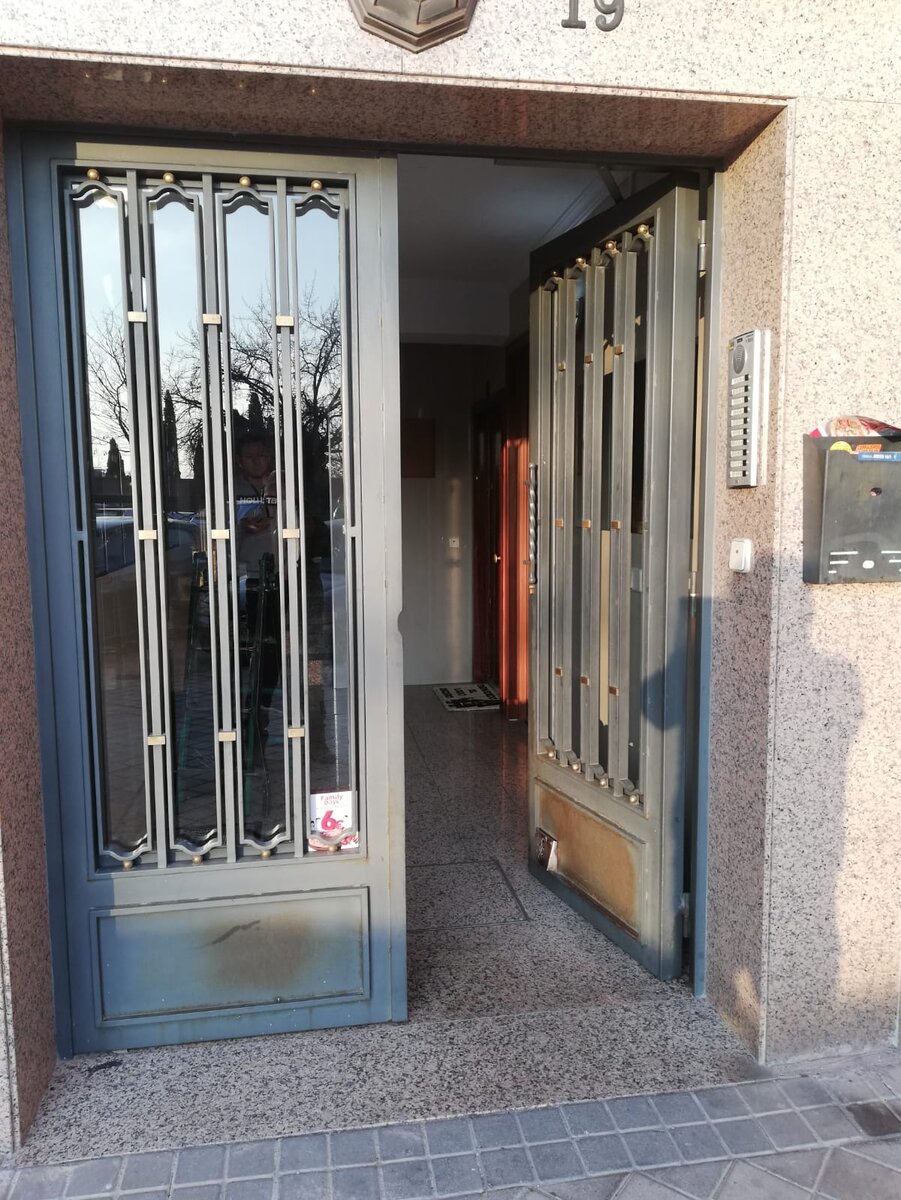 Puertas Portales de Comunidades 3