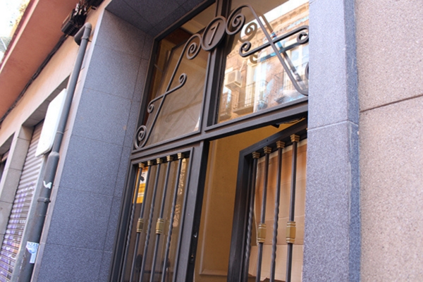 Por Qué es Importante Mejorar la Seguridad en Comunidades de Vecinos
