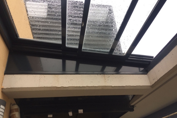 Ventajas de instalar un techo de cristal en tu hogar